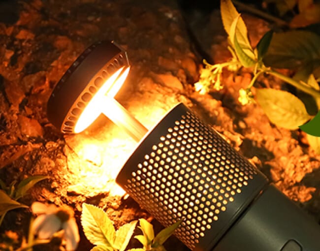 スライド式で高さが調整できる（最大高さ940ｍｍ）