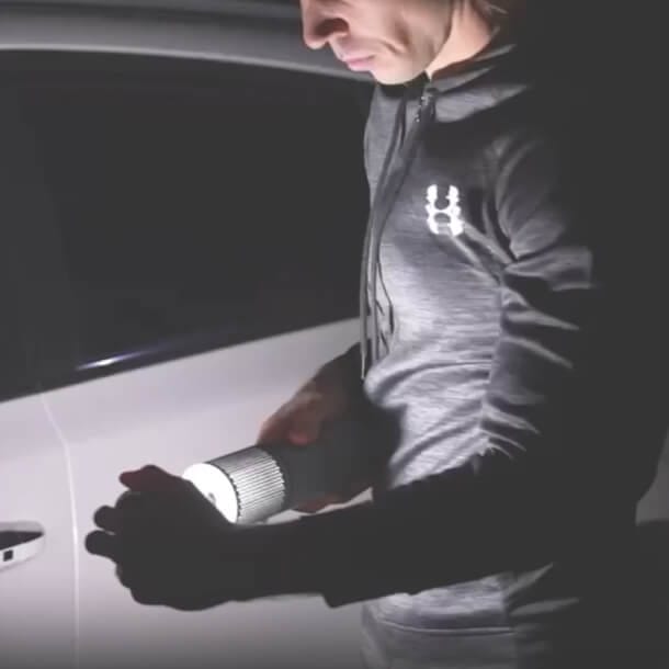 懐中電灯代わりに